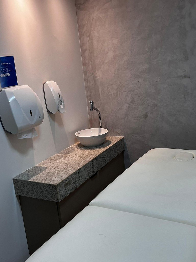 Piscina Privativa | Flat Elegante no Sunny Hall