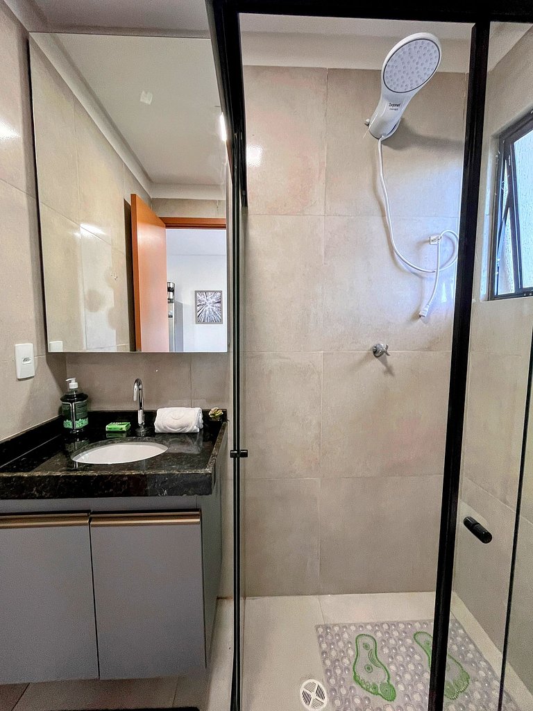 Lindo apartamento de 1 quarto e piscina no rooftop