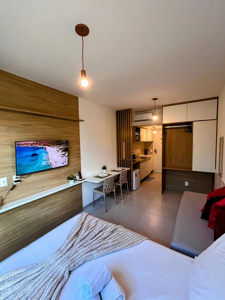 Moderno, confortável, e com piscina na cobertura