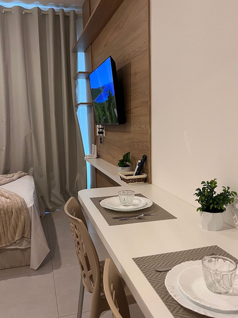 Moderno, confortável, e com piscina na cobertura