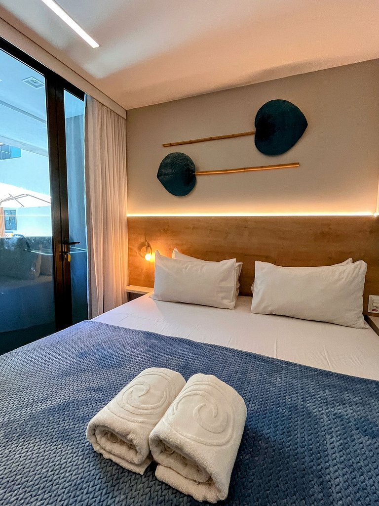 Piscina Privativa | Flat Elegante no Sunny Hall