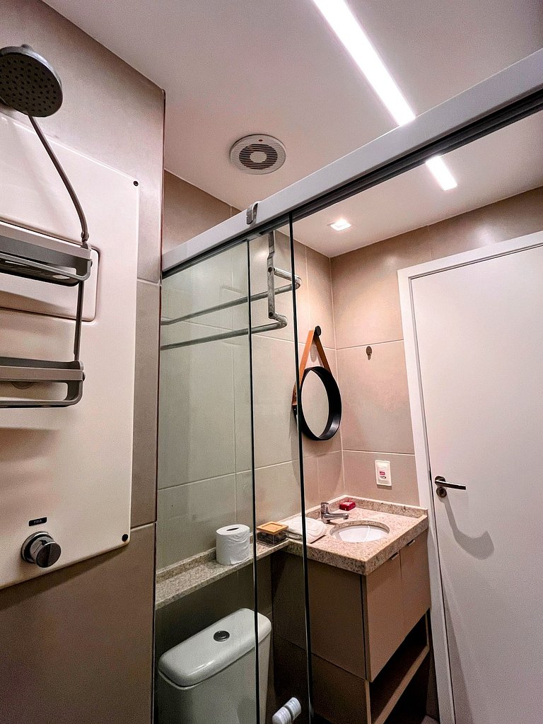 Piscina Privativa | Flat Elegante no Sunny Hall