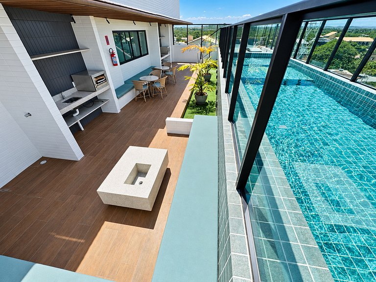 Moderno, confortável, e com piscina na cobertura